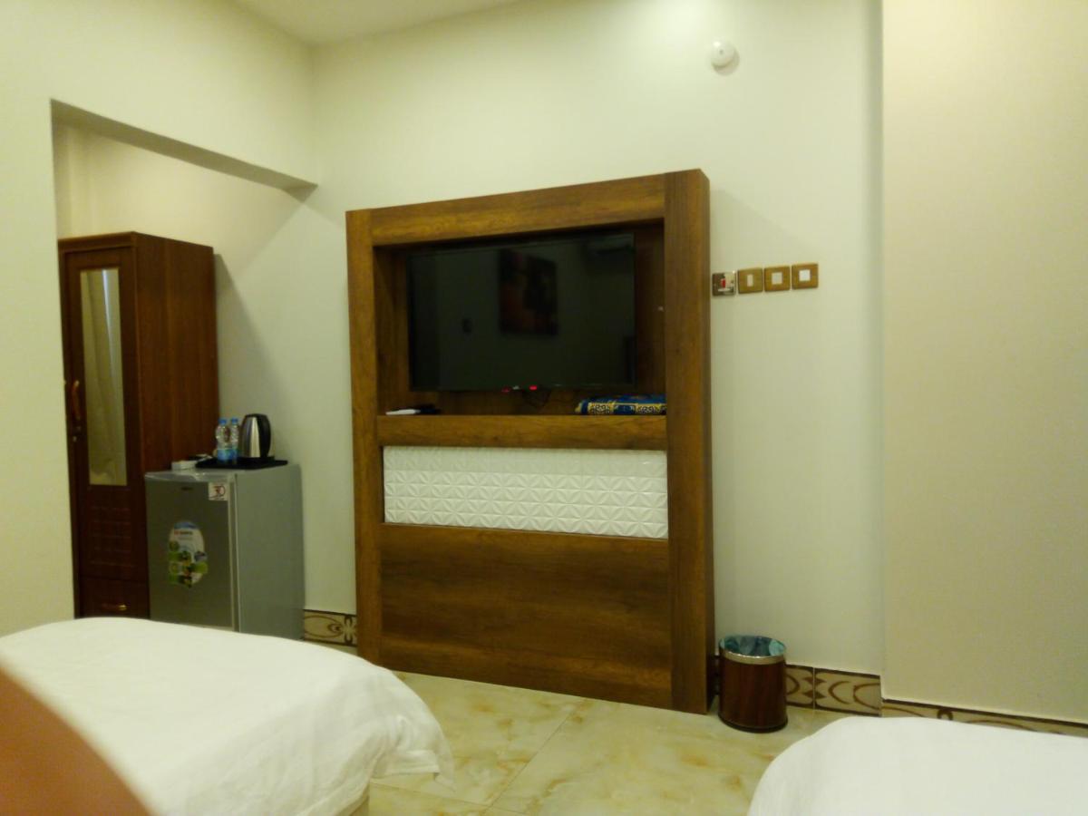 Al Deafah Hotel Apartment الضيافة للشقق الفندقية Al Buraimi Ngoại thất bức ảnh